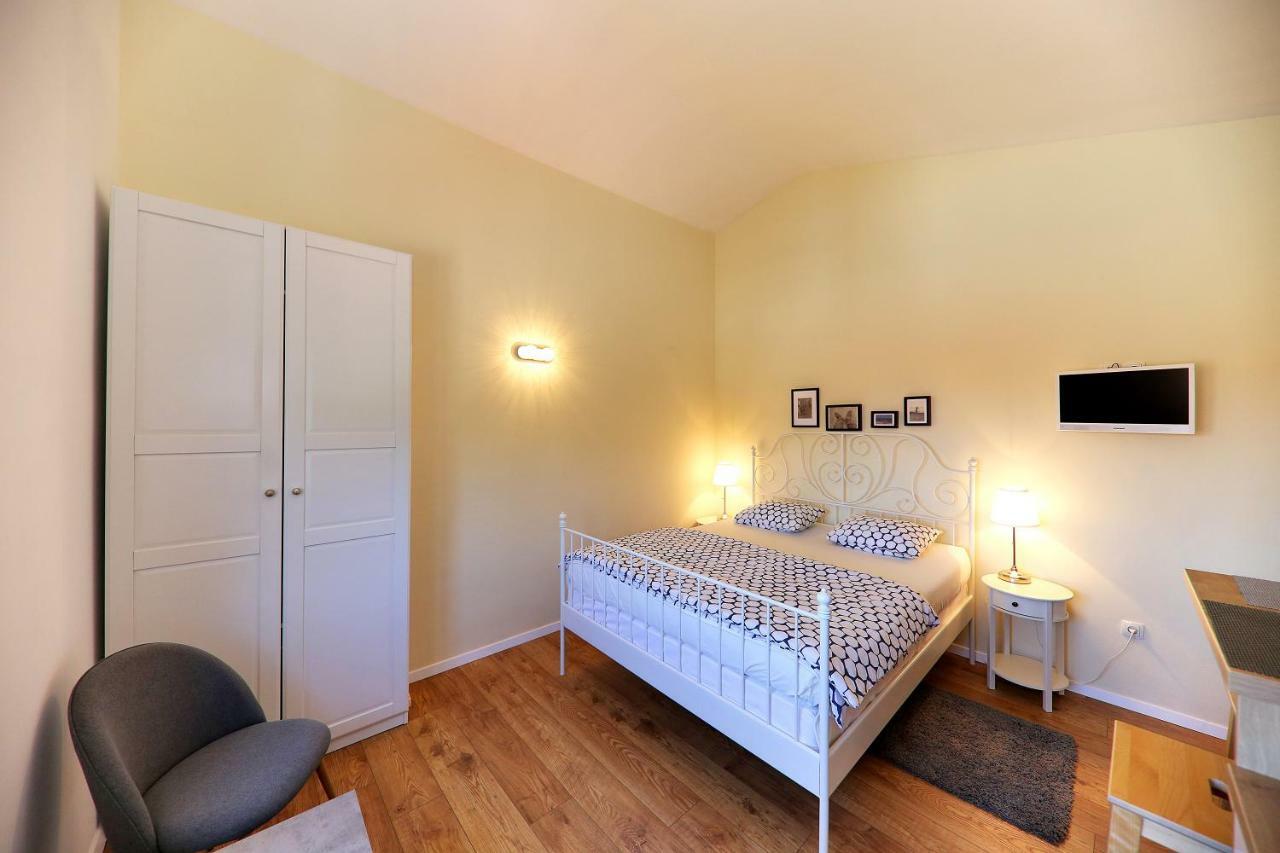 Apartments Meri-Puntamika Zára Kültér fotó